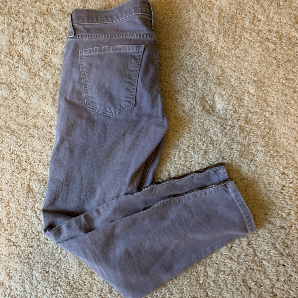 Current Elliot light blue/gray size 24